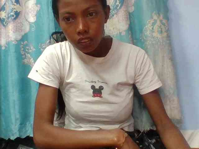 Layah7 webcam