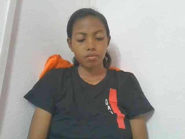 Layah7