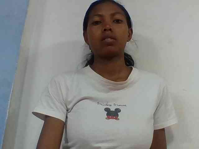 Layah7 webcam