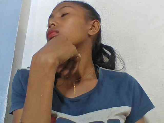 Layah7 webcam