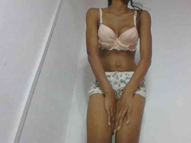 Model: Layah7