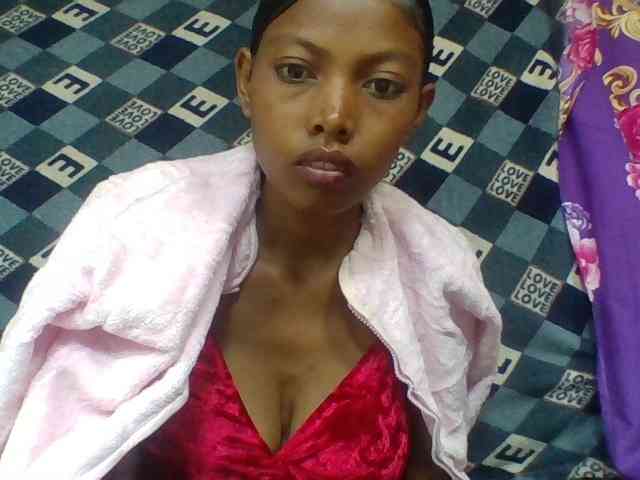 Layah7 webcam