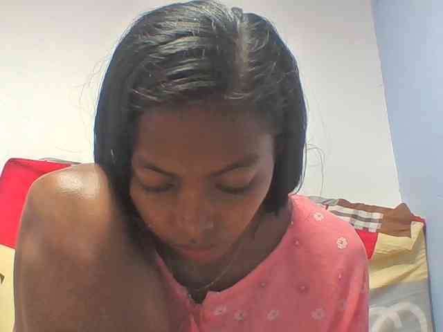 Layah7 webcam