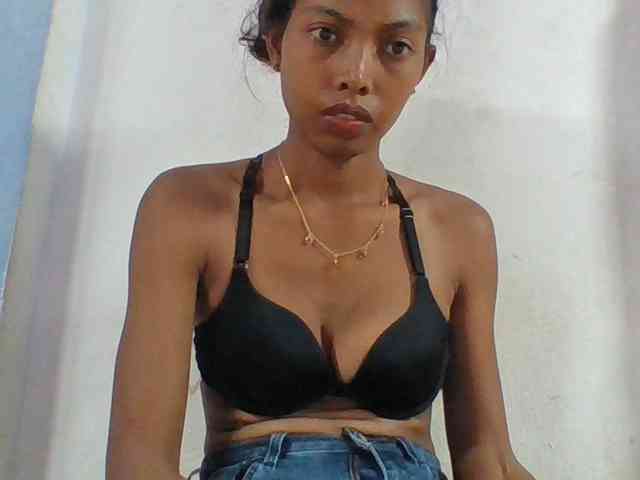 Layah7 webcam