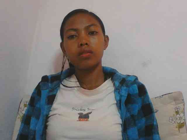 Layah7