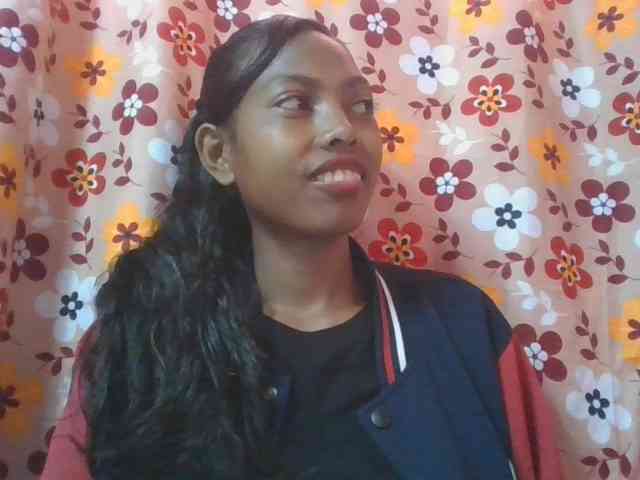 Layah7