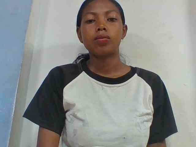 Layah7 webcam