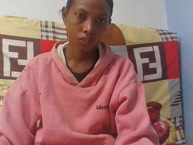 Layah7 webcam