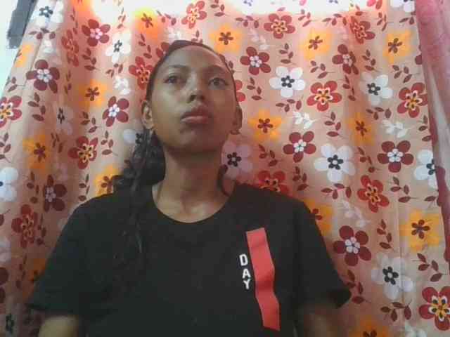Layah7