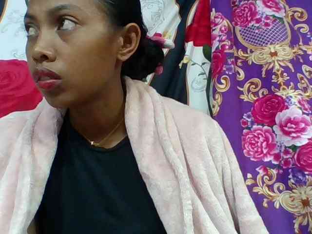 Layah7 webcam
