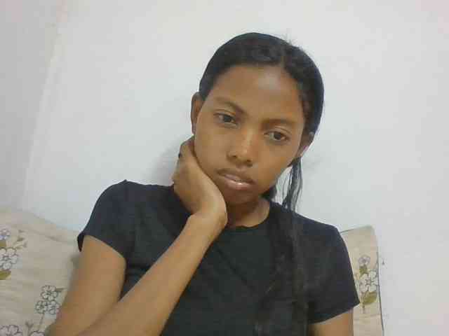 Layah7