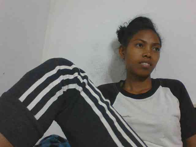 Layah7
