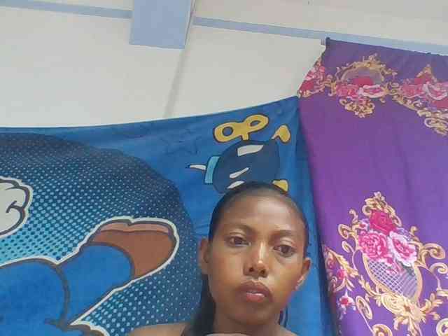 Layah7 webcam