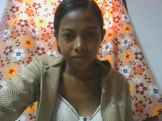 Layah7