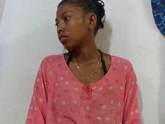 Layah7 webcam