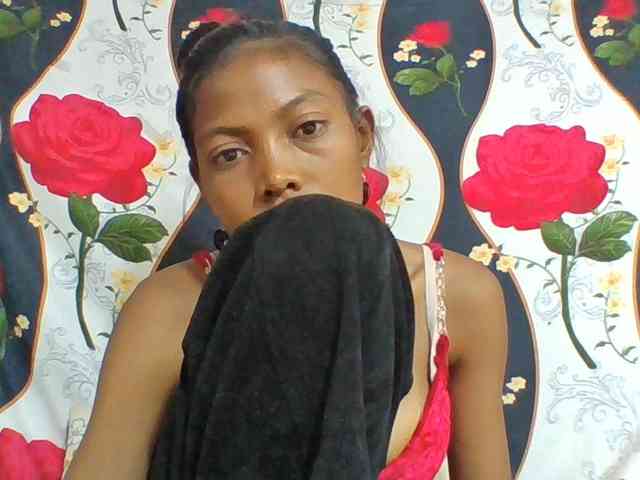 Layah7