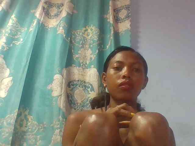 Layah7 webcam