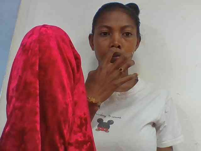 Layah7