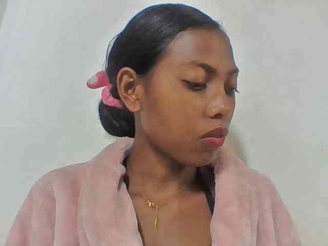 Layah7 webcam