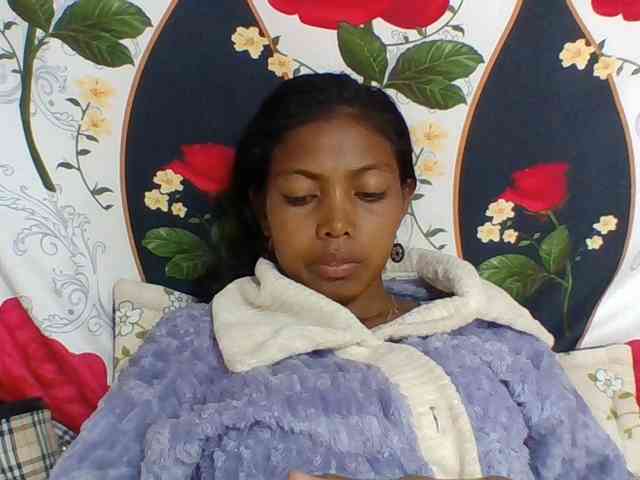 Layah7