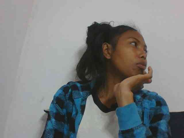 Layah7
