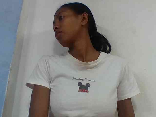 Layah7 webcam