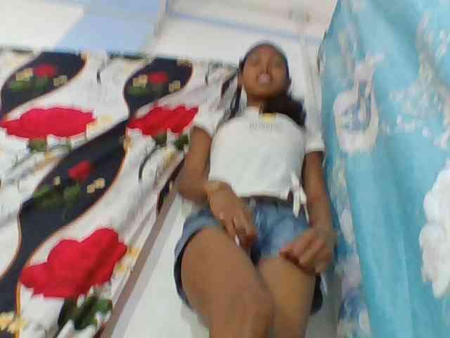 Layah7
