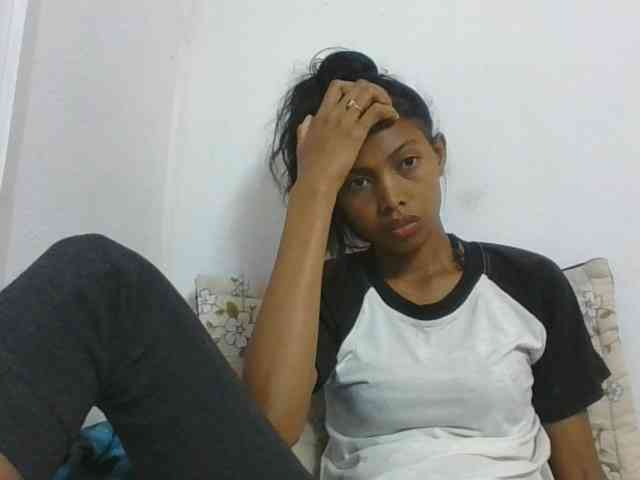 Layah7