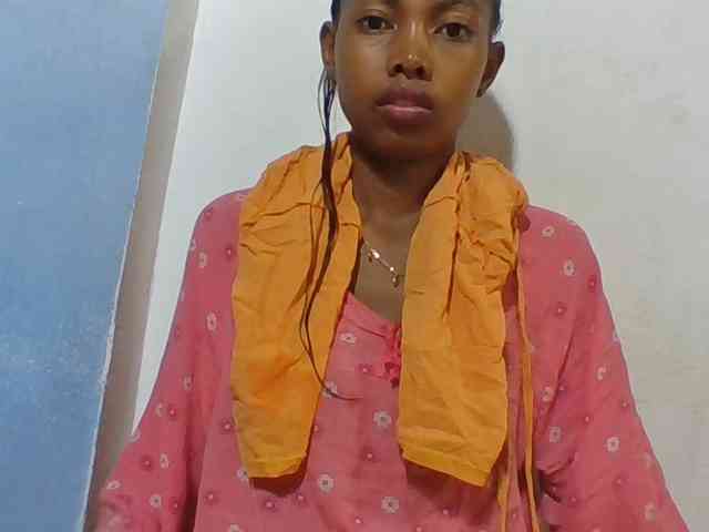 Layah7
