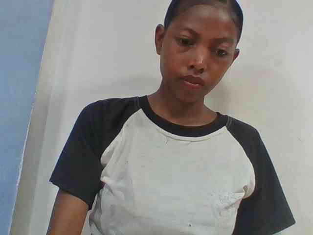 Layah7 webcam