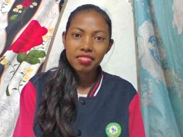 Layah7