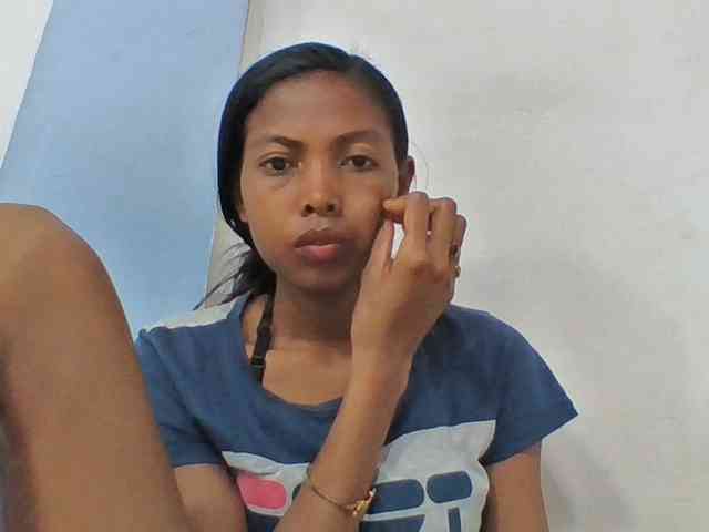 Layah7