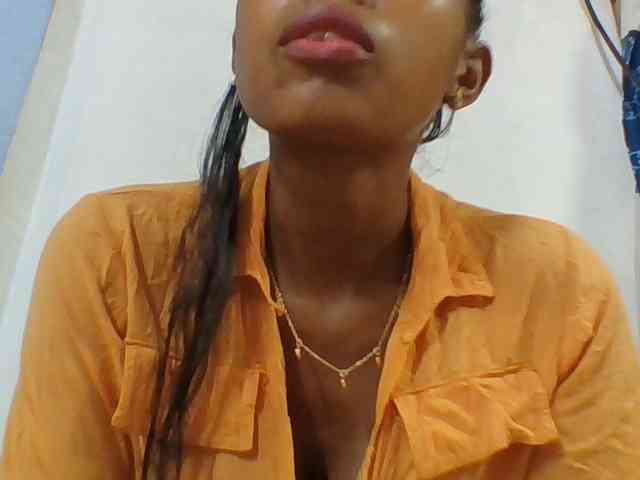 Layah7 webcam