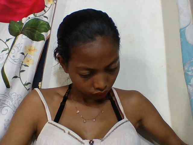 Layah7