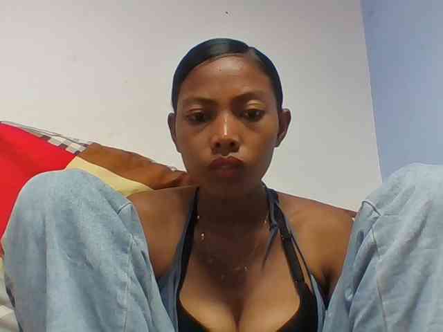 Layah7 webcam