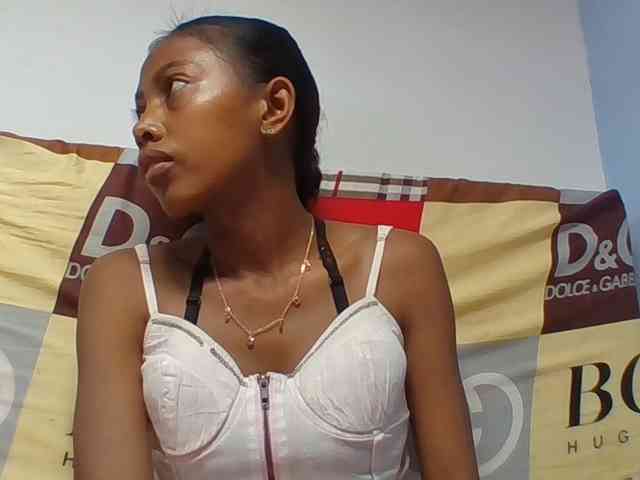 Layah7 webcam
