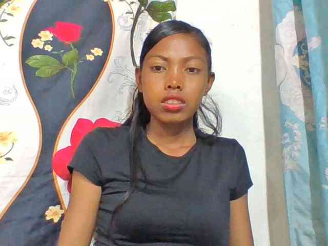 Layah7 webcam