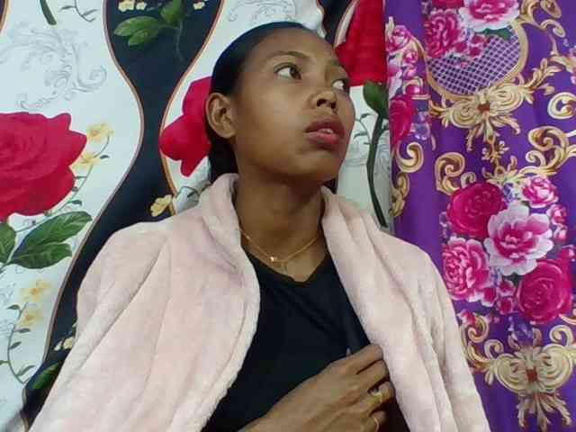 Layah7 webcam