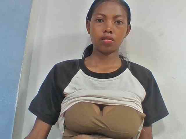Layah7 webcam
