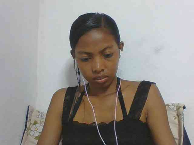Layah7