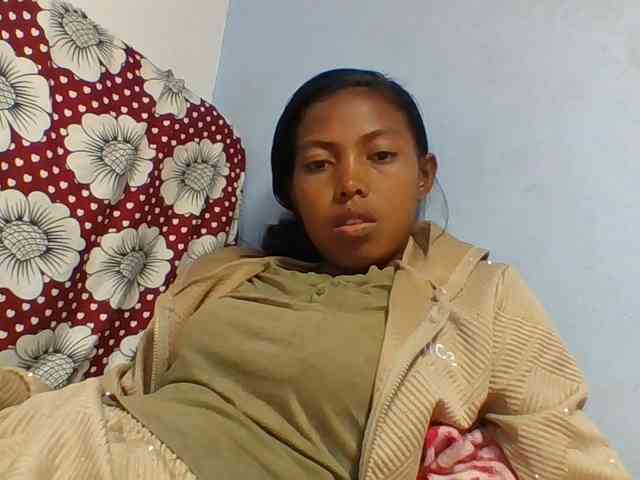 Layah7