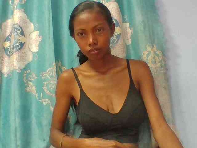 Layah7 webcam
