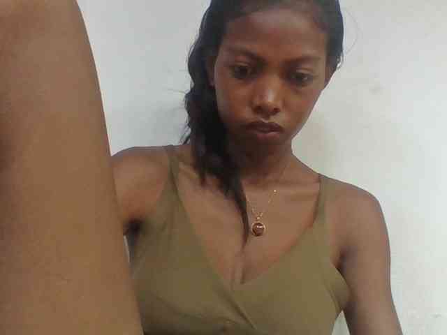 Layah7 webcam