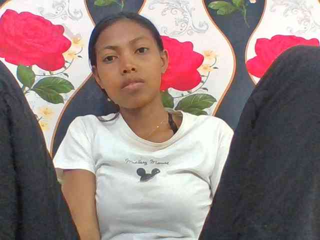 Layah7 webcam