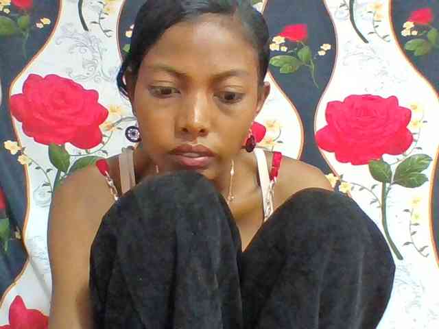 Layah7