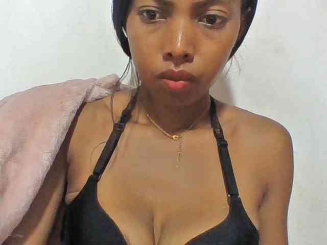 Layah7 webcam