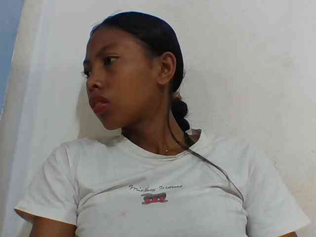 Layah7 webcam