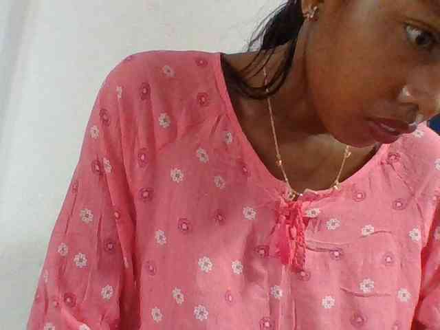 Layah7 webcam