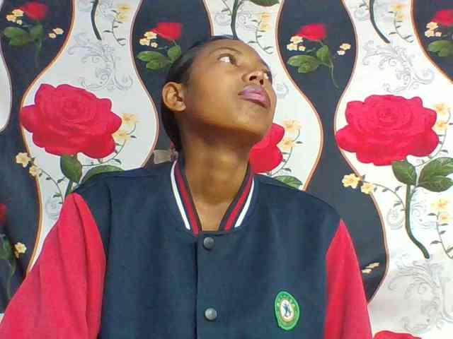 Layah7 webcam
