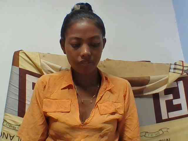 Layah7 webcam